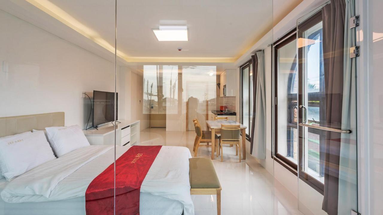 Castle Pool Resort Τζέτζου Εξωτερικό φωτογραφία